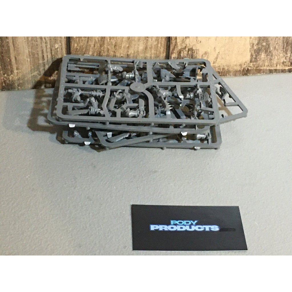 A33695 WARHAMMER FANTASY ORCS & GOBLINS BITS ON SPRUE LOT BLACK ORC GW