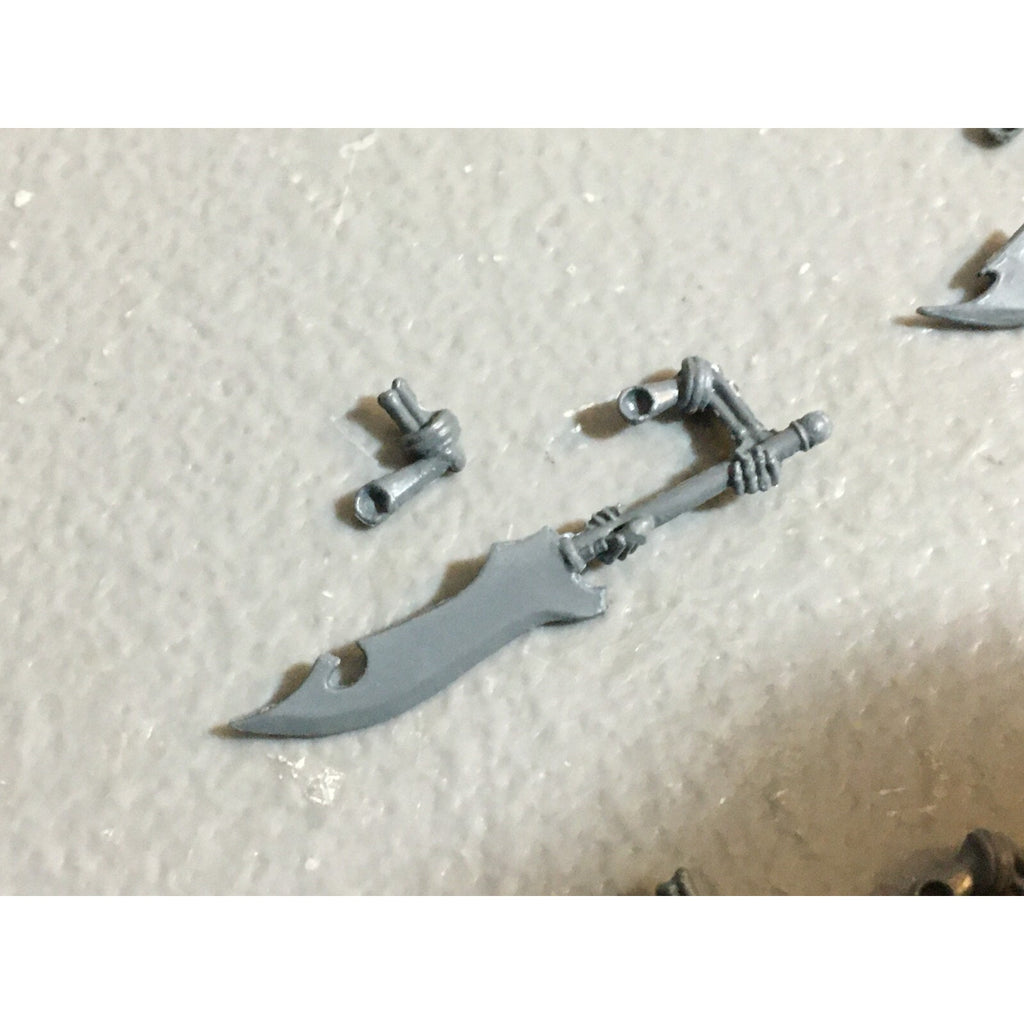 A23420 WARHAMMER FANTASY VAMPIRE COUNTS BITS LOT SKELETON WIGHT GREAT WEAPON ARM