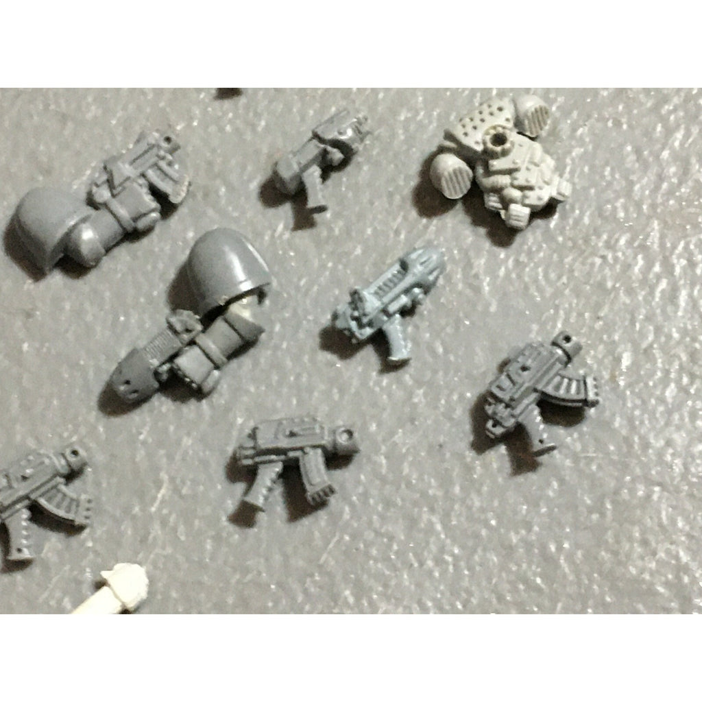 A22366 WARHAMMER 40K BITS LOT ROGUE TRADER SPACE MARINES PLASMA PISTOL MISSILE