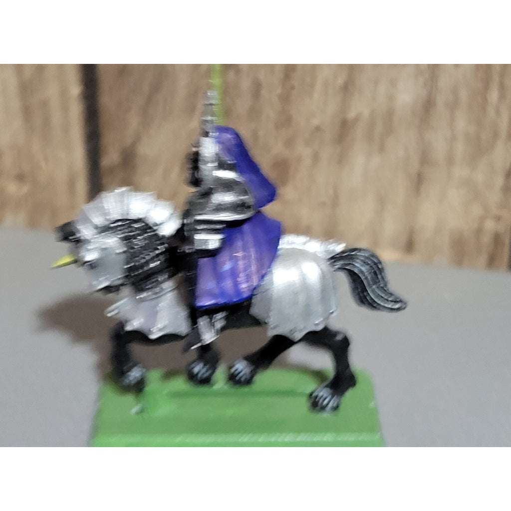 A18999 WARHAMMER FANTASY CHAOS MORTALS CLASSIC KNIGHT PLASTIC