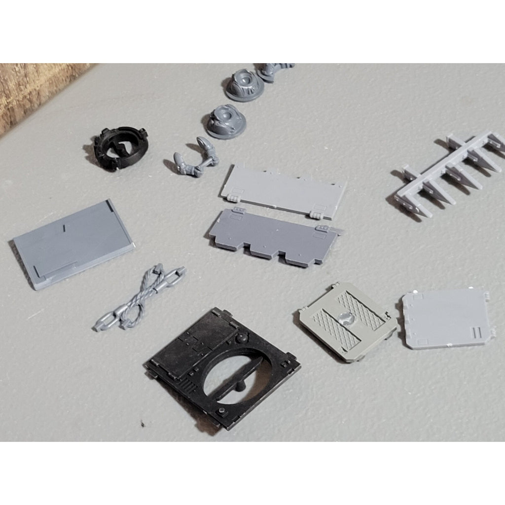 A18902 WARHAMMER 40K SPACE MARINES BITS LOT TANK VEHICLE RHINO RAZORBACK PRED