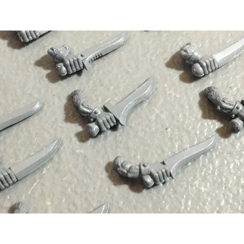 A22300 WARHAMMER FANTASY SKAVEN BITS LOT SWORD ARMS GAMES WORKSHOP GW