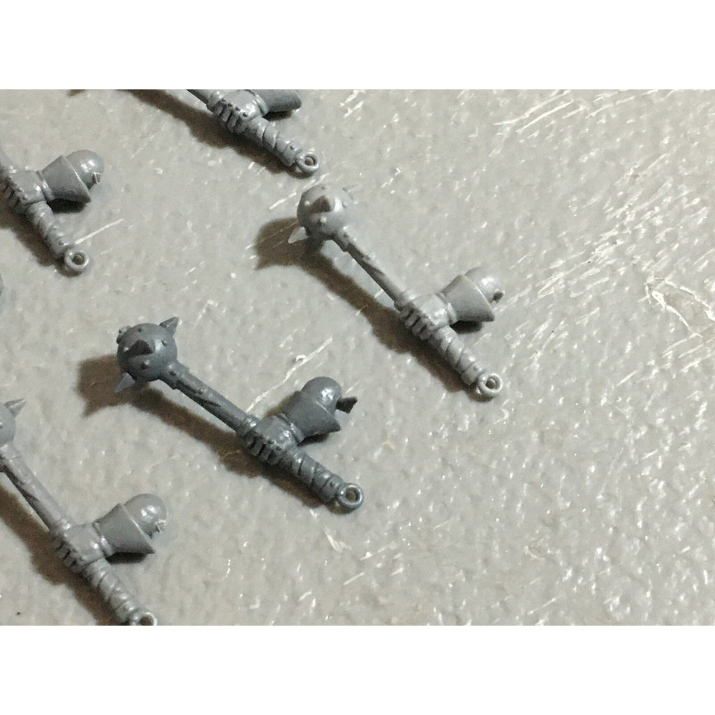 A22217 WARHAMMER FANTASY CHAOS MORTALS BITS LOT MACE HANDS GAMES WORKSHOP