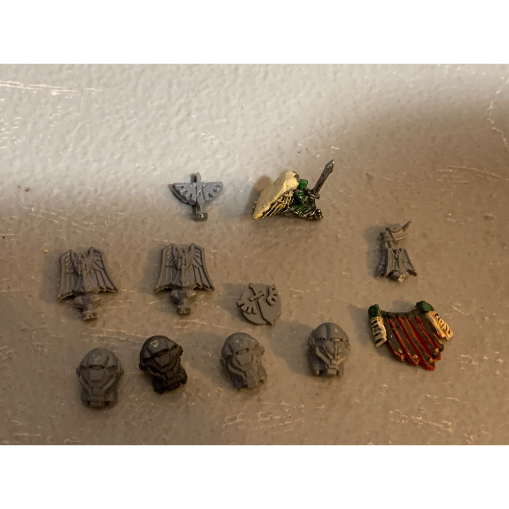 A23303 WARHAMMER 40K SPACE MARINES DARK ANGELS BITS LOT TERMINATOR HEADS 1 METAL