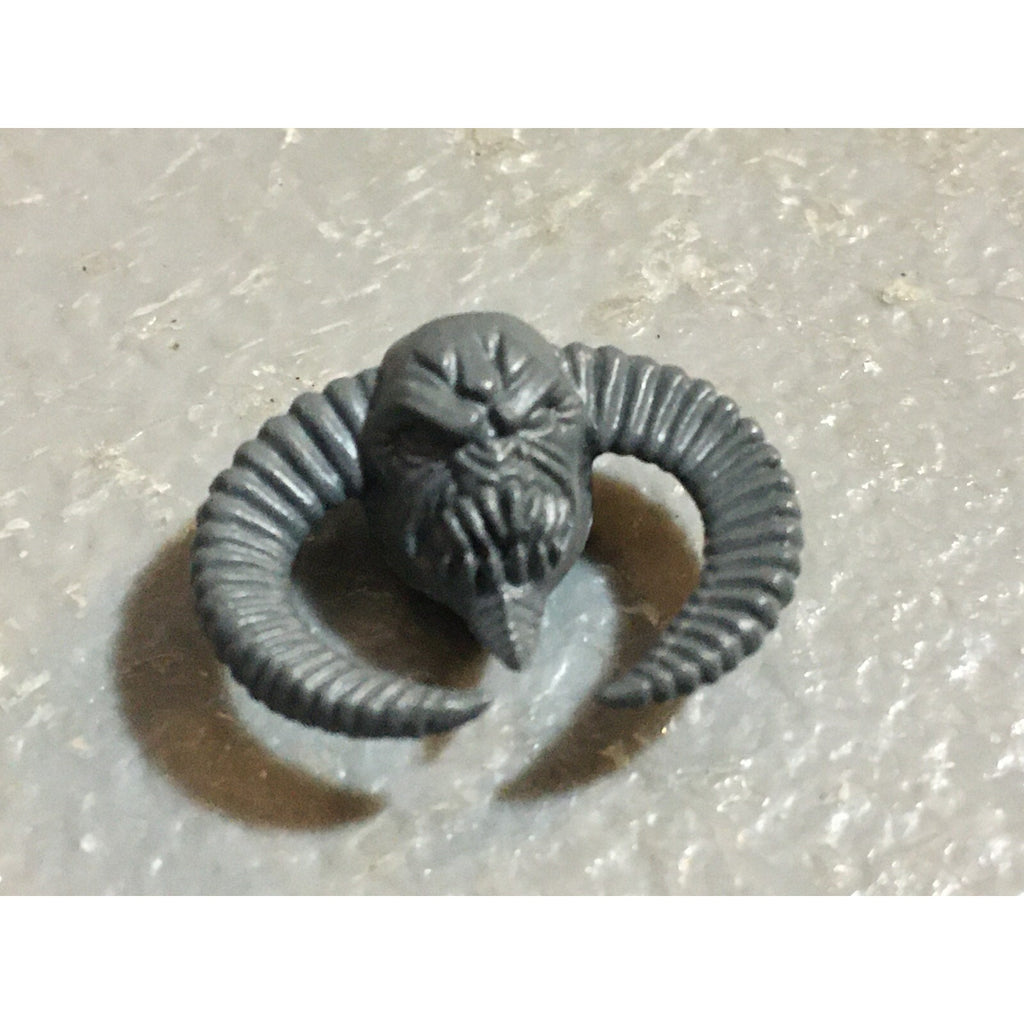 A23219 WARHAMMER FANTASY CHAOS MORTALS BITS LOT SPAWN & PRINCE HEAD GW