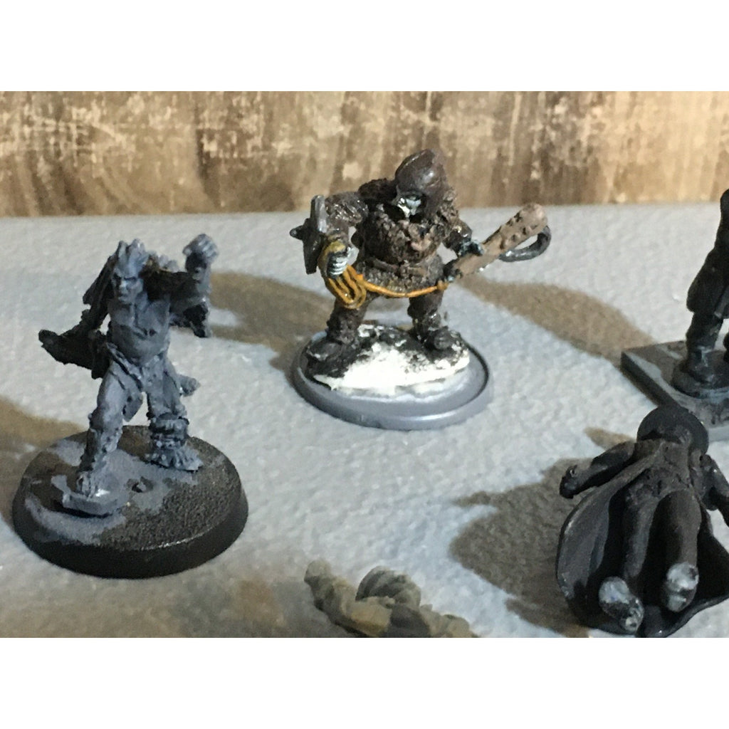 A32534 UNKNOWN MINIATURES PLASTIC INCOMPLETE WARRIOR SOLDIER