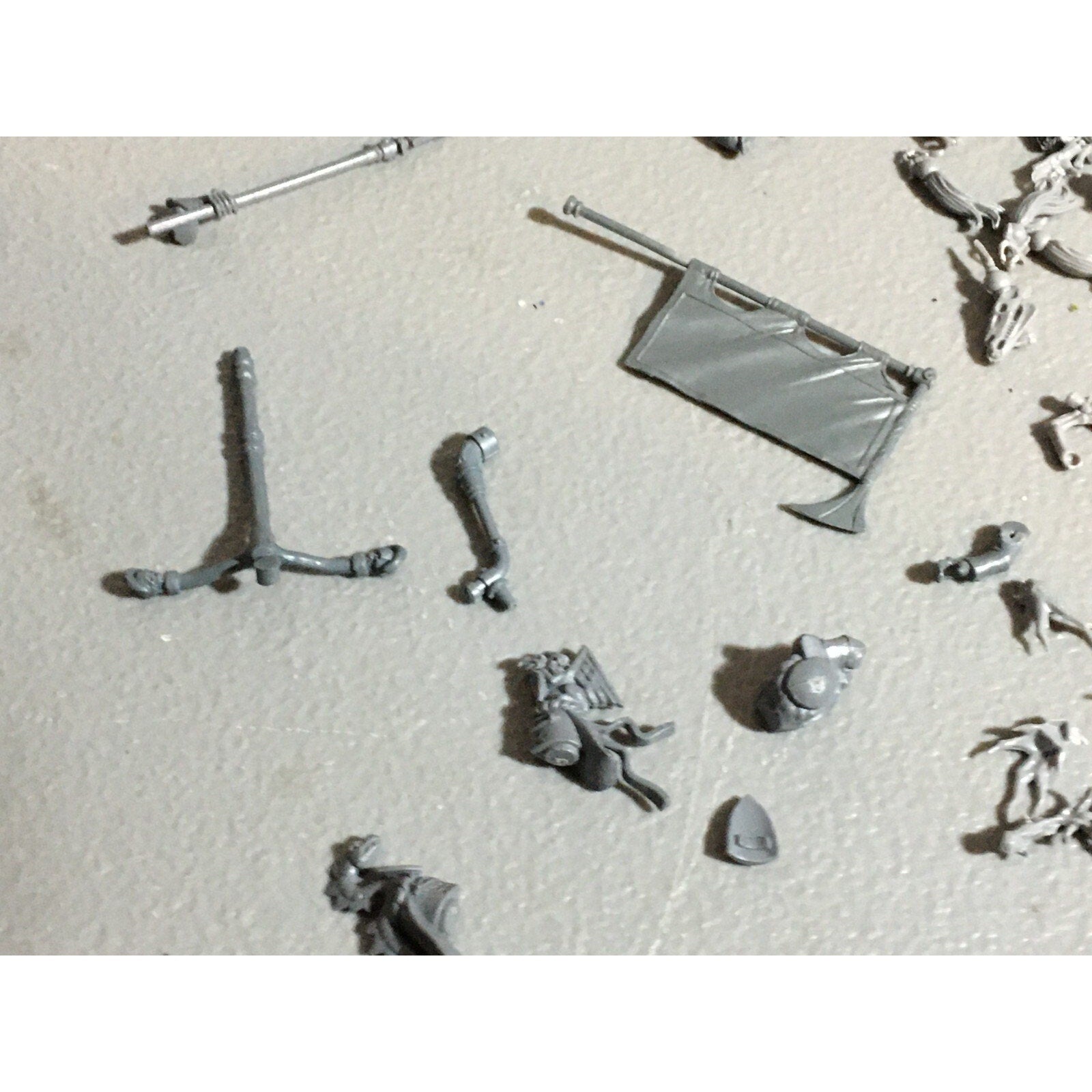 A20847 WARHAMMER FANTASY BITS LOT MIXED HIGH ELVES SKELETONS DRYADS ORCS