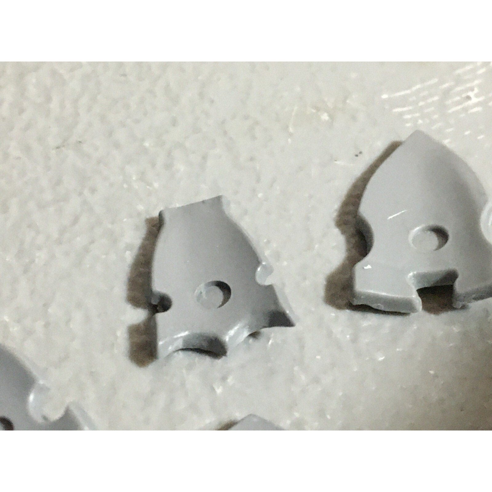 A22247 WARHAMMER FANTASY CHAOS MORTALS BITS LOT WARRIORS KNIGHTS SHIELDS GW OOP
