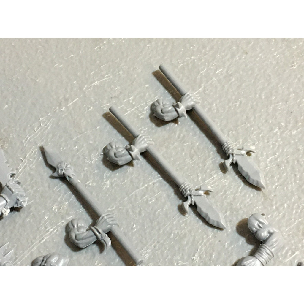 A23392 WARHAMMER FANTASY ORCS & GOBLINS BITS LOT BOYZ ARMS GAMES WORKSHOP GW