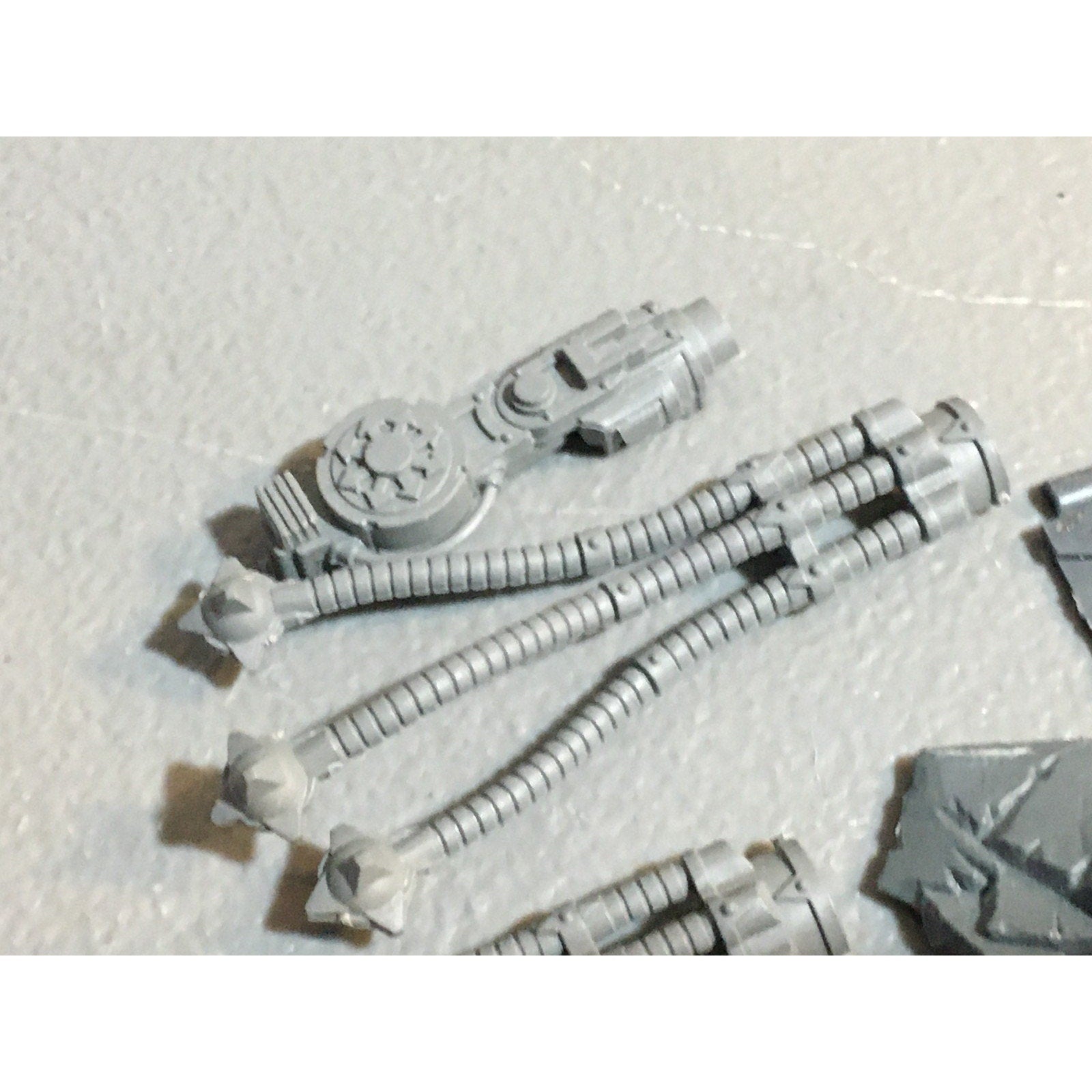 A24532 WARHAMMER 40K MIXED BITS LOT PLATES CHAOS IMPERIAL GW