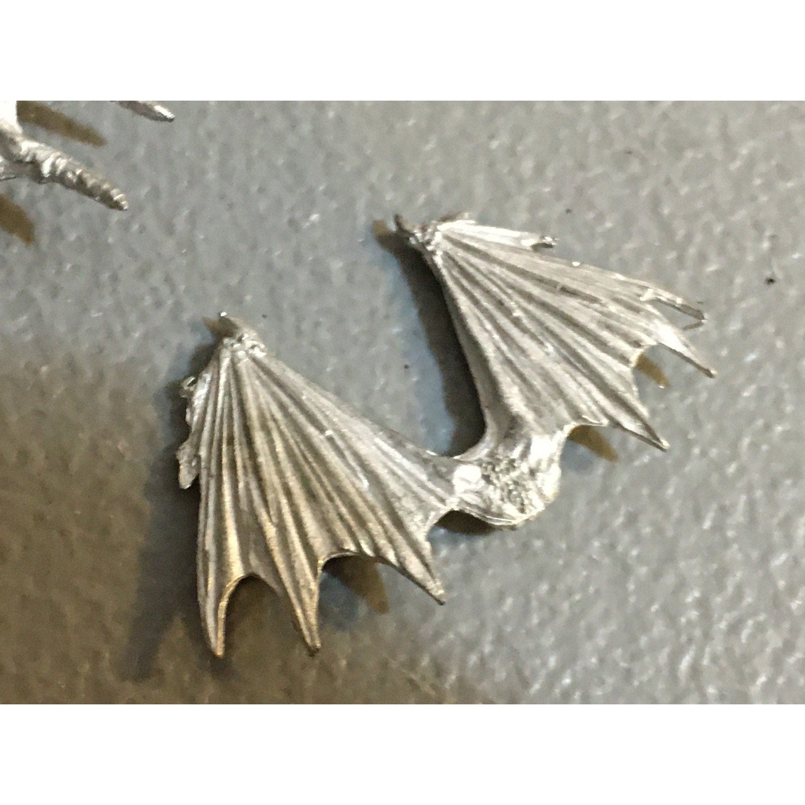 A33853 WARHAMMER 40K TYRANIDS BITS LOT METAL GARGOYLE WINGS 2PK & CHAOS FURY 2PK