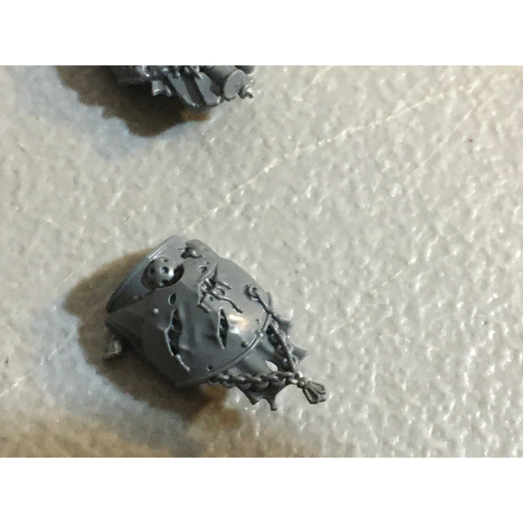 A31439 WARHAMMER 40K DEATH GUARD BITS LOT PLAGUE MARINE CHEST GW CHAOS MARINES