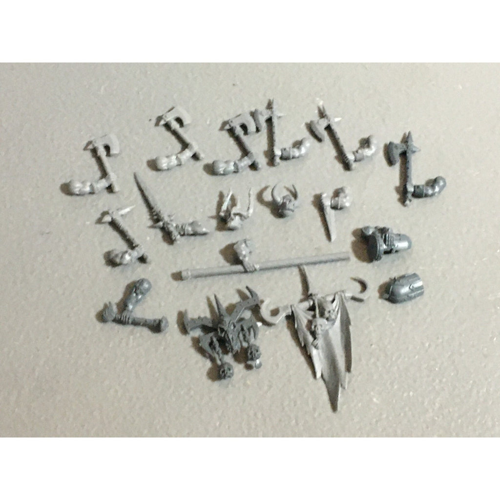 A22181 WARHAMMER FANTASY CHAOS MORTALS BITS LOT MIXED MARAUDER COMMAND & ARMS GW