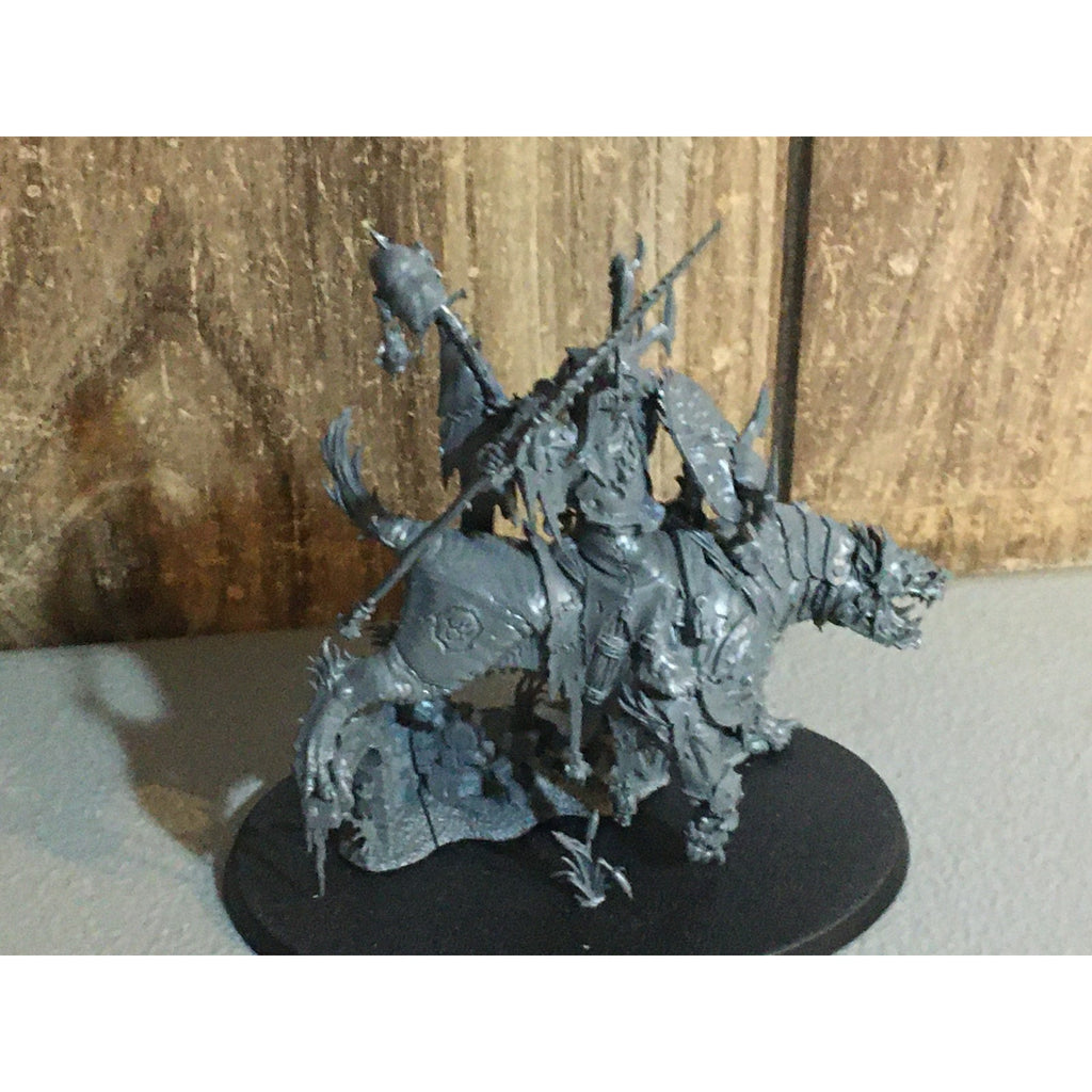 SA34023 WARHAMMER AOS SIGMAR ORRUK WARCLANS KRULEBOYZ KILLABOSS ON GNASHTOOF