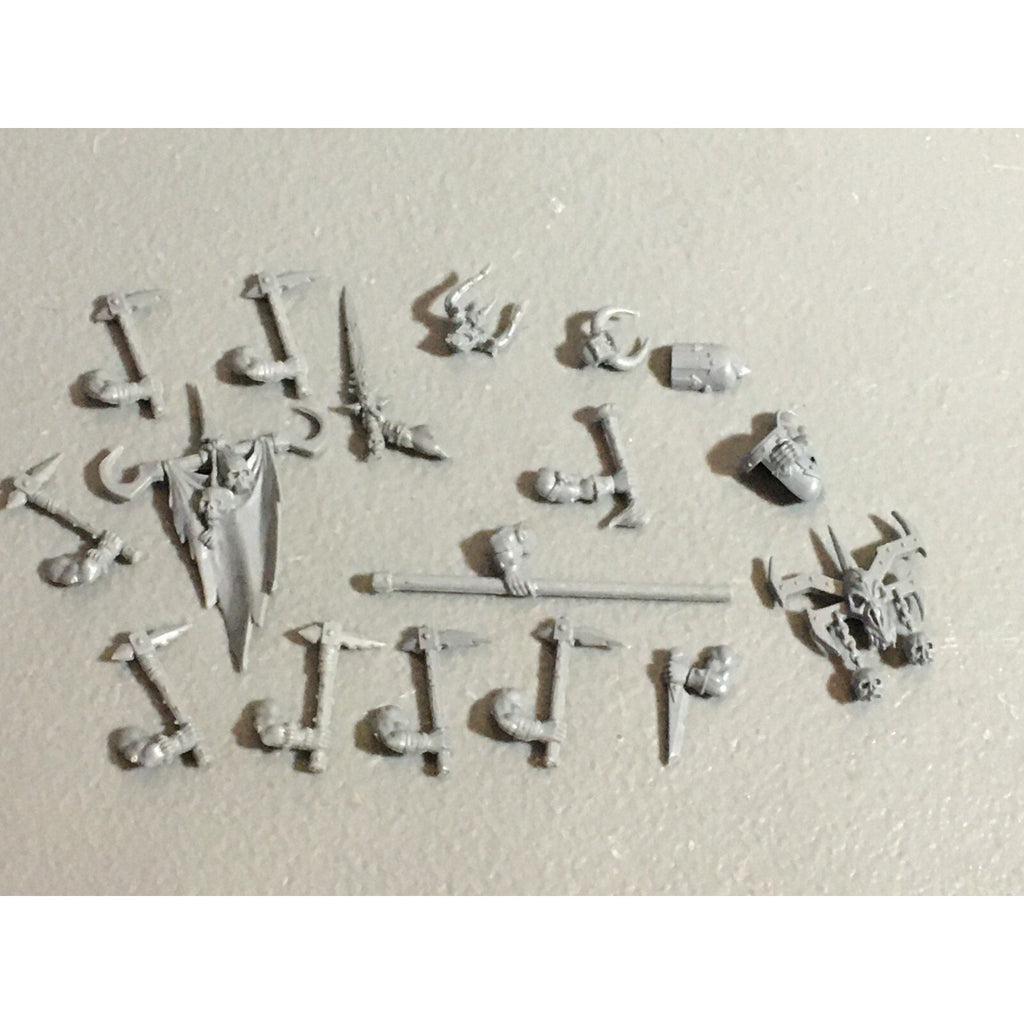 A22188 WARHAMMER FANTASY CHAOS MORTALS BITS LOT MIXED MARAUDER COMMAND & ARMS GW