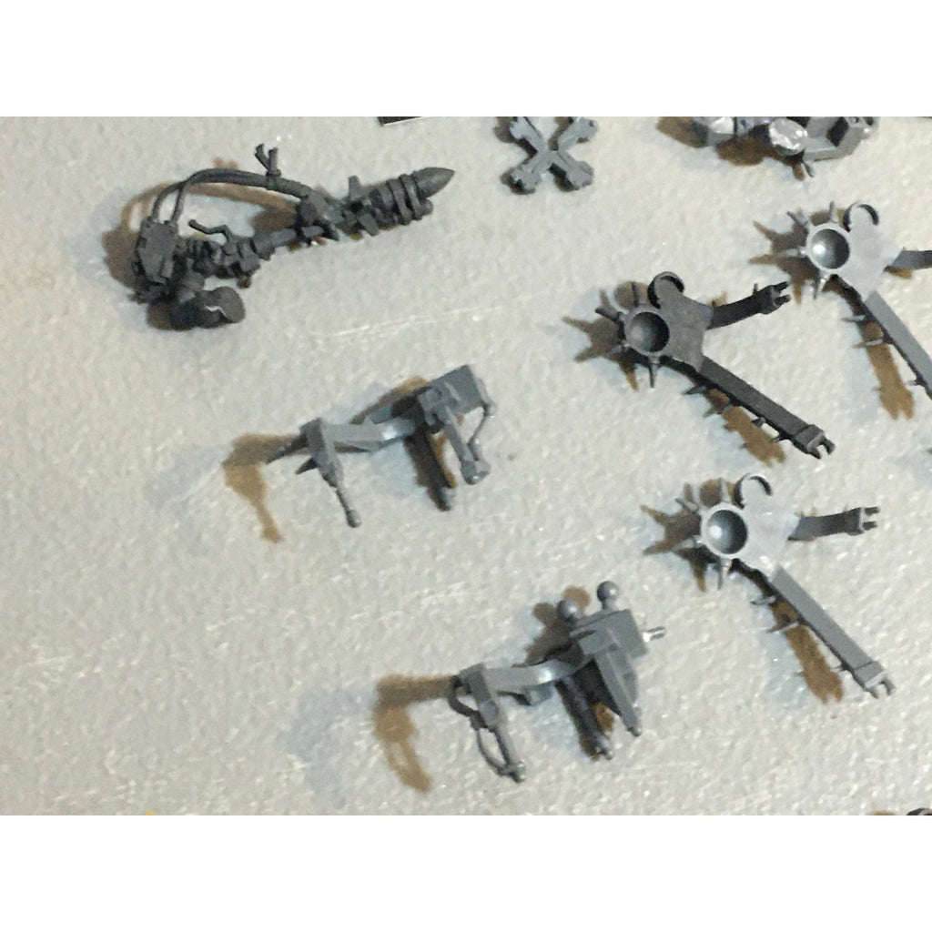 A33567 WARHAMMER 40K SPACE ORKS BITS LOT LOOTA BURNA HARNESS GW GAMES WORKSHOP