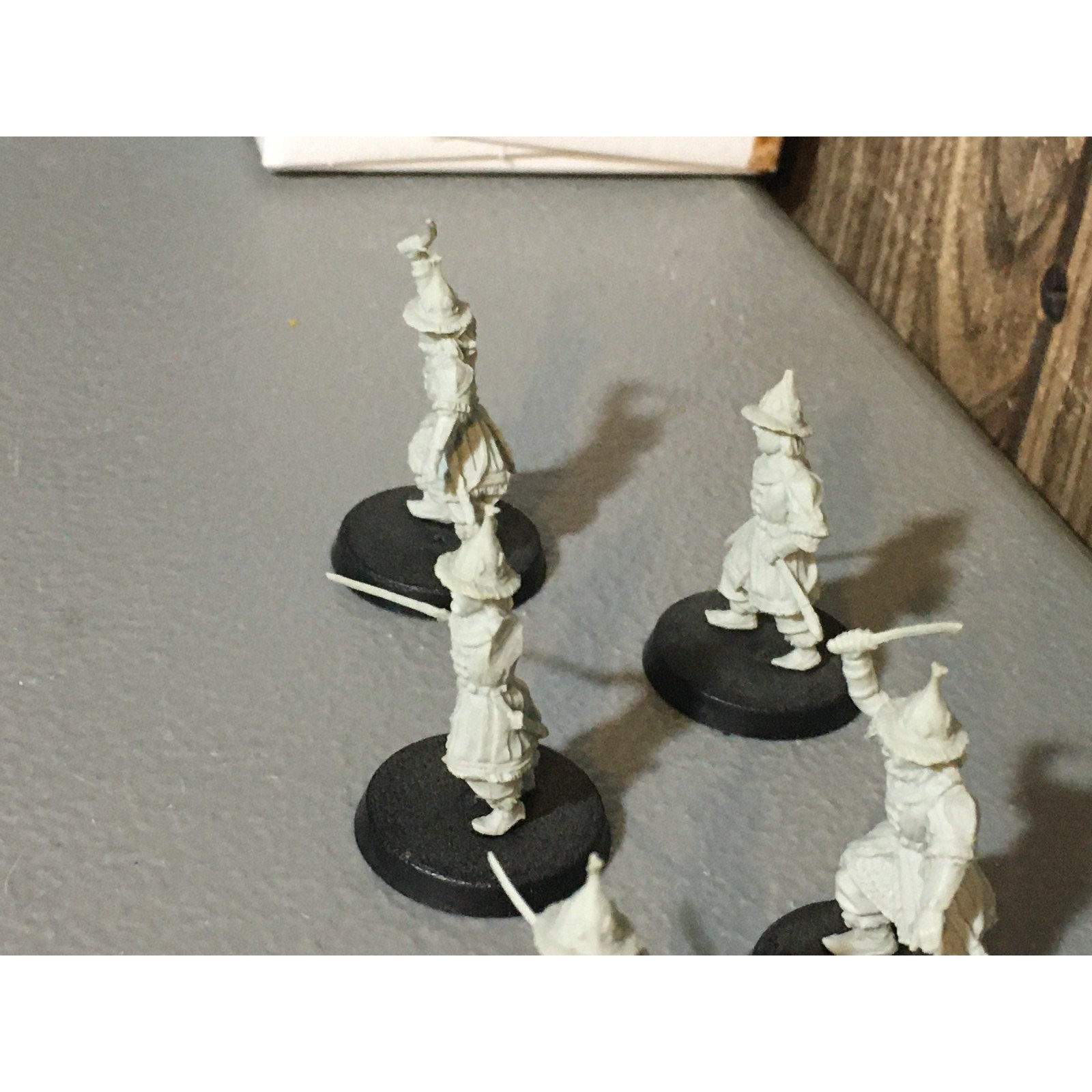 A30401 LOTR LORD RINGS GAMES WORKSHOP LAKE-TOWN GUARD 5 PK MISS 1 ARM FINECAST