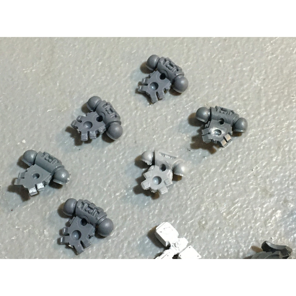 A27487 WARHAMMER 40K SPACE MARINES BITS LOT BACKPACKS TERMINATOR ARMS GW