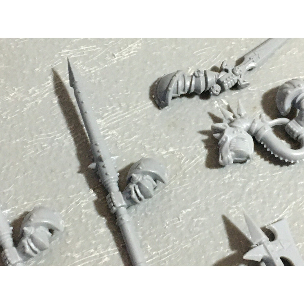 A22251 WARHAMMER FANTASY CHAOS MORTALS BITS LOT WARRIORS KNIGHTS WEAPONS GW OOP