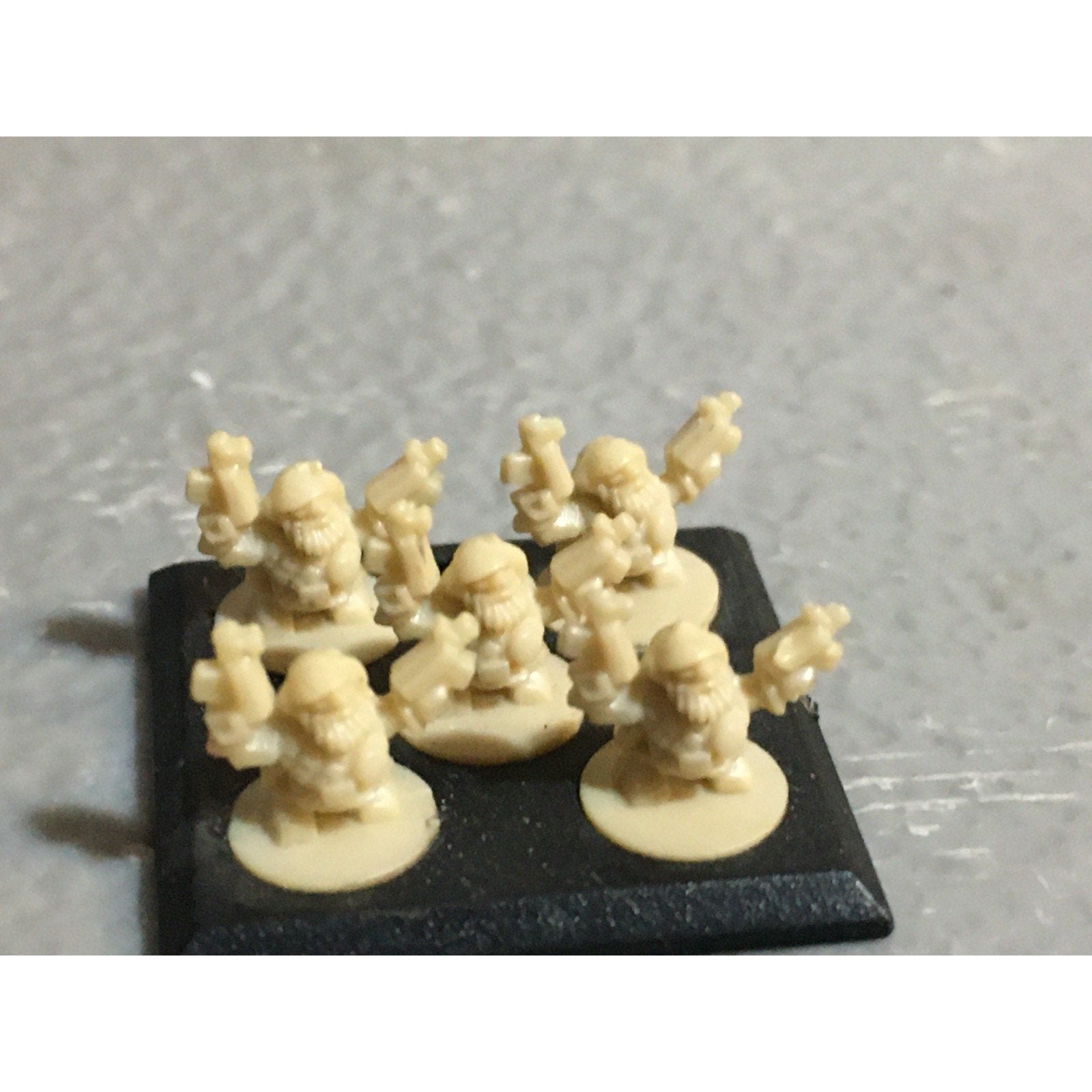 A24535 EPIC 40K SQUAT WARRIORS 4 BASES GAMES WORKSHOP WARHAMMER GW