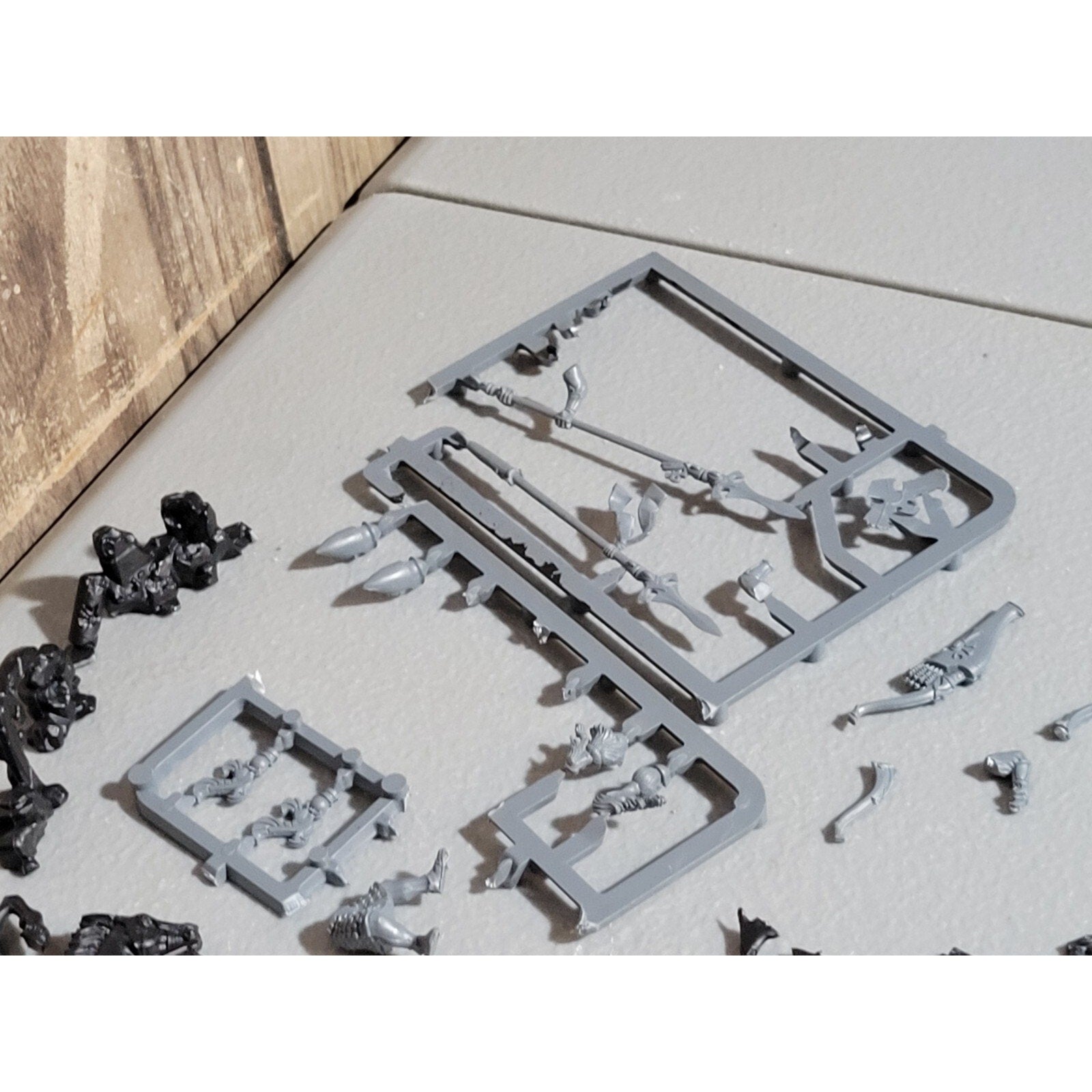 A17922 WARHAMMER FANTASY HIGH ELVES CHARIOT BITS LOT GAMES WORKSHOP