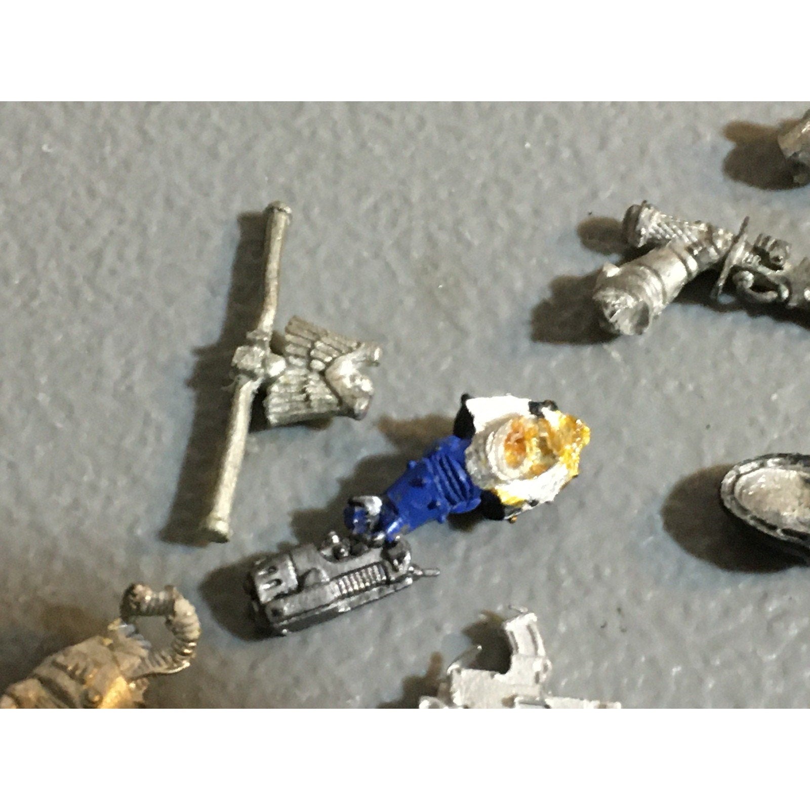 A32485 WARHAMMER 40K SPACE MARINES METAL BIT LOT PLASMA ARM HAMMER GW