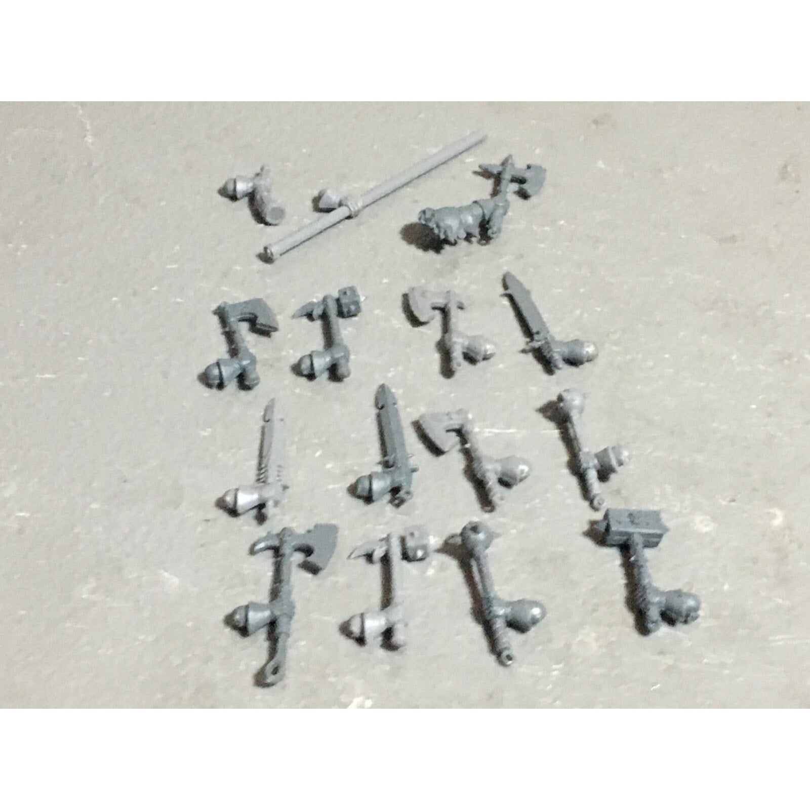 A22719 WARHAMMER FANTASY CHAOS MORTALS WARRIORS BITS LOT HANDS GW