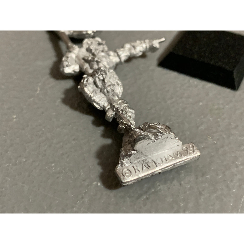 A10460 RACKHAM CONFRONTATION METAL OOP KELT STANDARD BEARER
