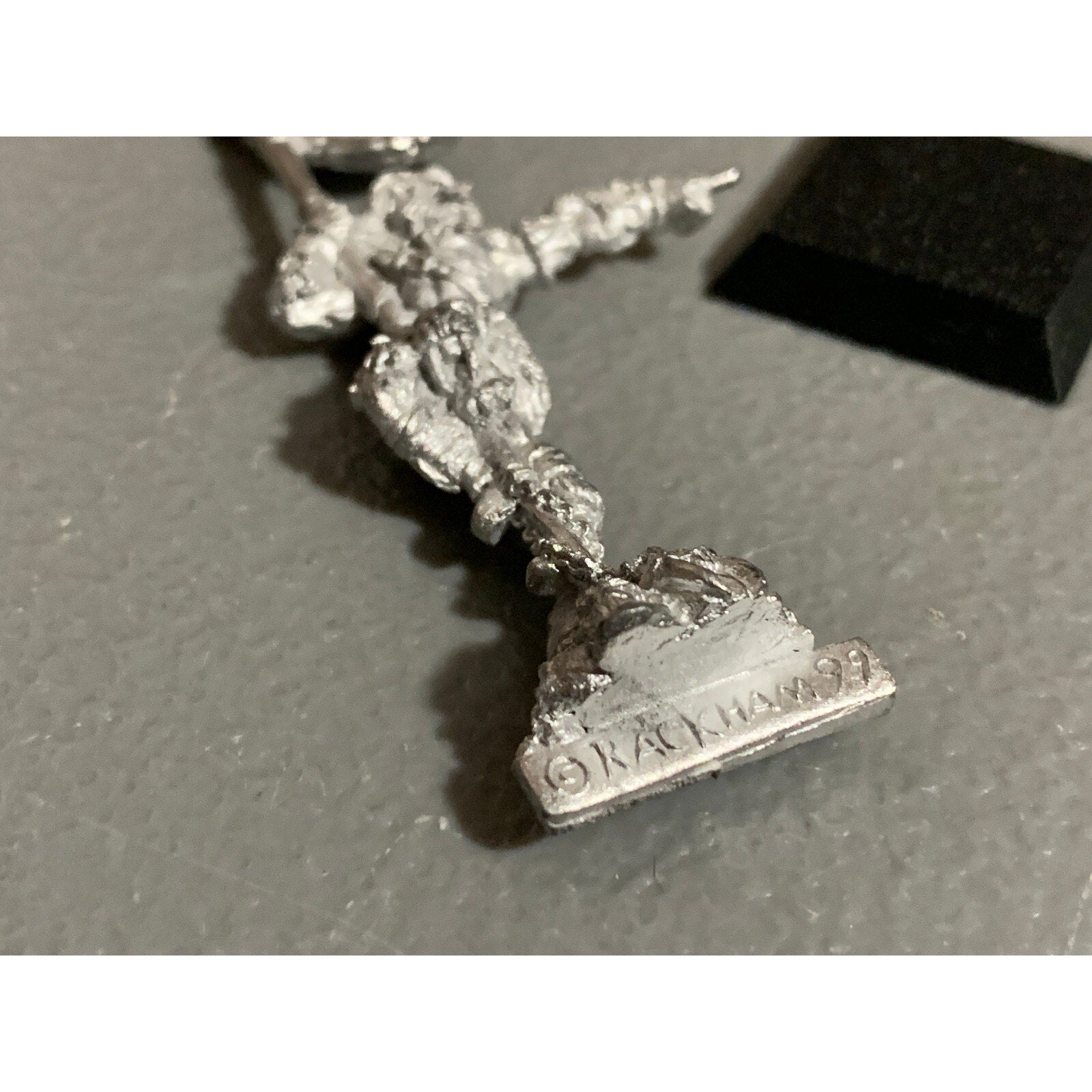 A10460 RACKHAM CONFRONTATION METAL OOP KELT STANDARD BEARER