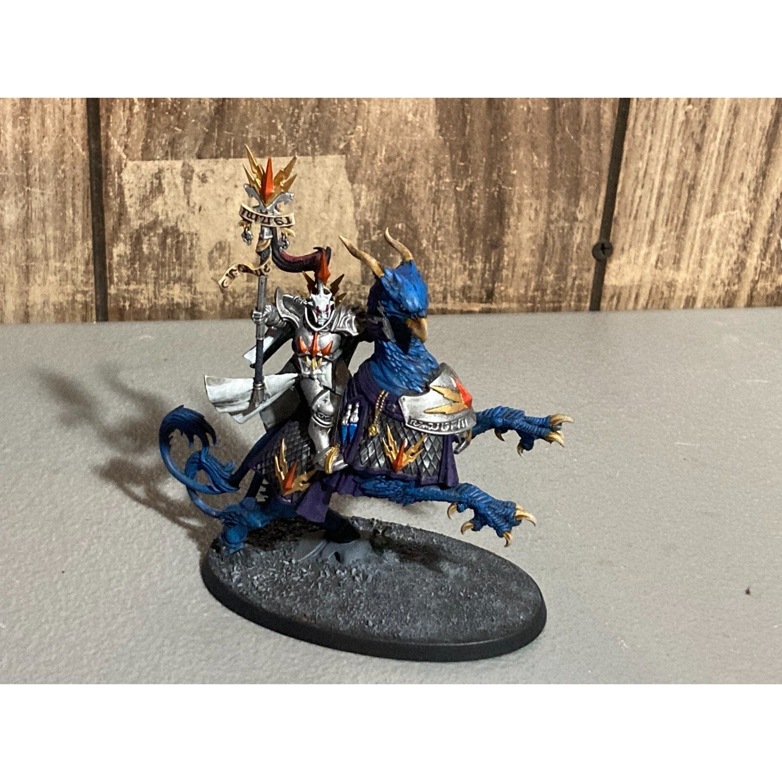A19276 WARHAMMER AOS SIGMAR STORMCAST LORD ARCANUM GRYPH CHARGER PAINTED BASED