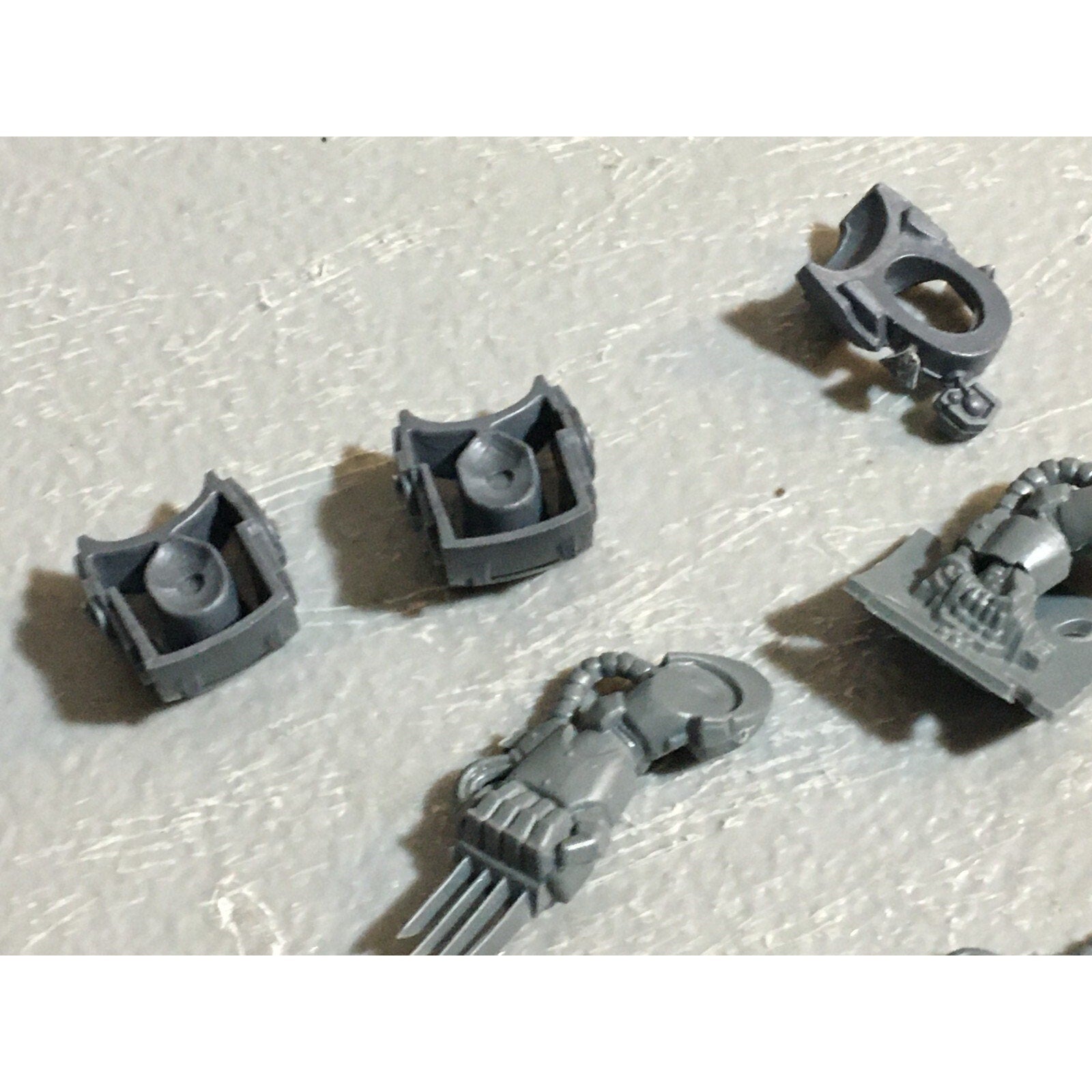 A23021 WARHAMMER 40K SPACE MARINES BITS LOT LIGHTNING CLAWS TERMINATORS GW