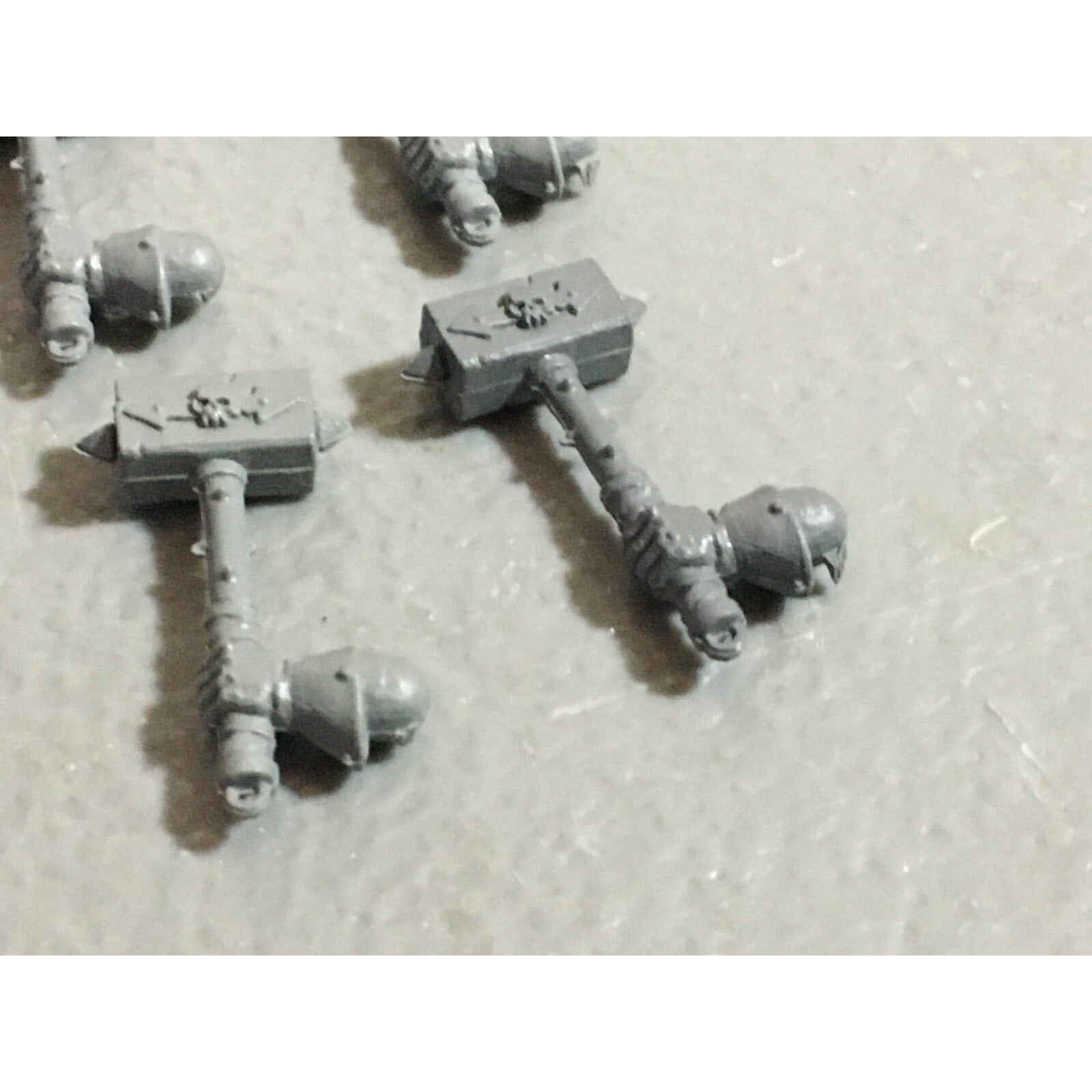 A22215 WARHAMMER FANTASY CHAOS MORTALS BITS LOT HAMMER HANDS GAMES WORKSHOP