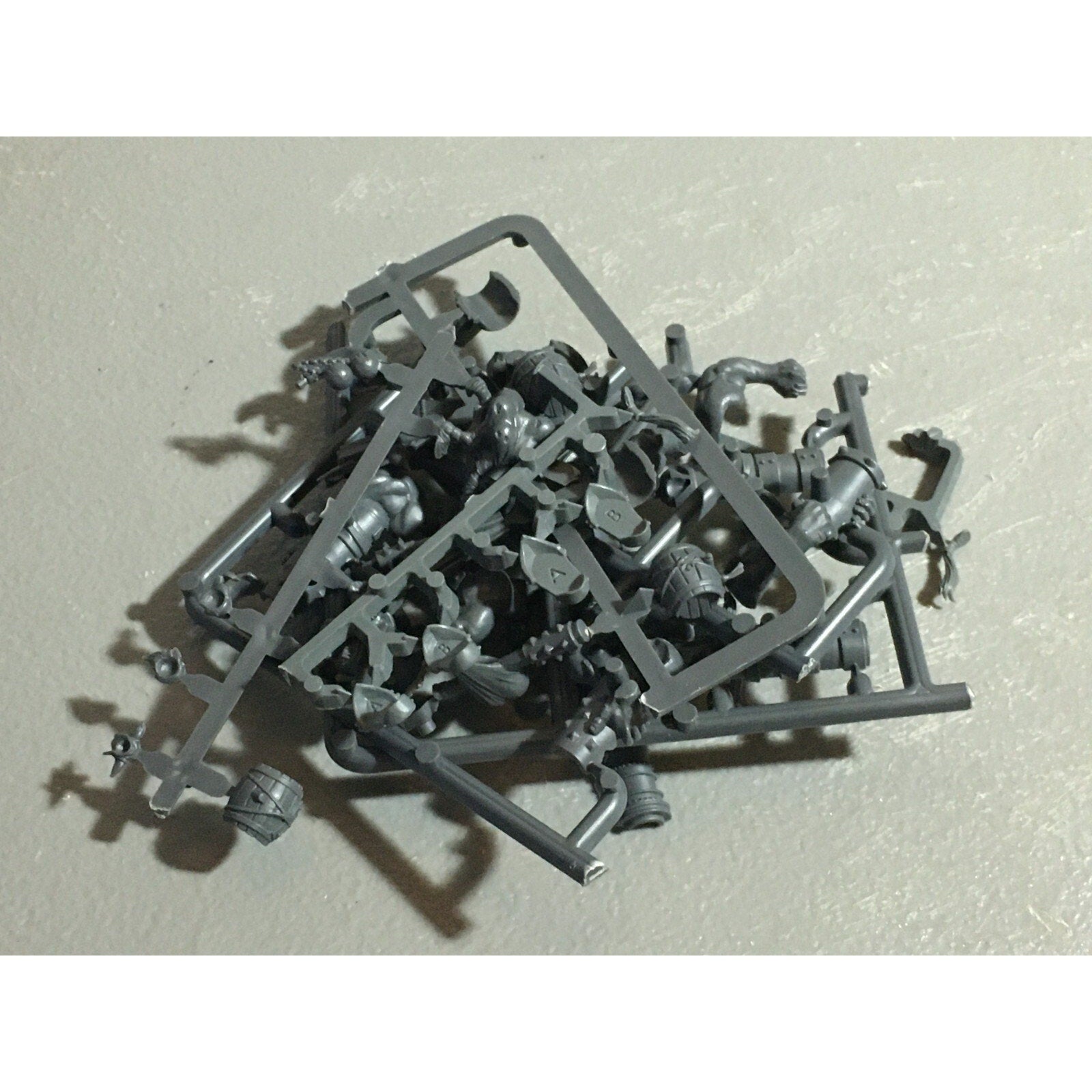 A22072 WARHAMMER FANTASY OGRE KINGDOMS BITS LOT ON SPRUE GAMES WORKSHOP GW