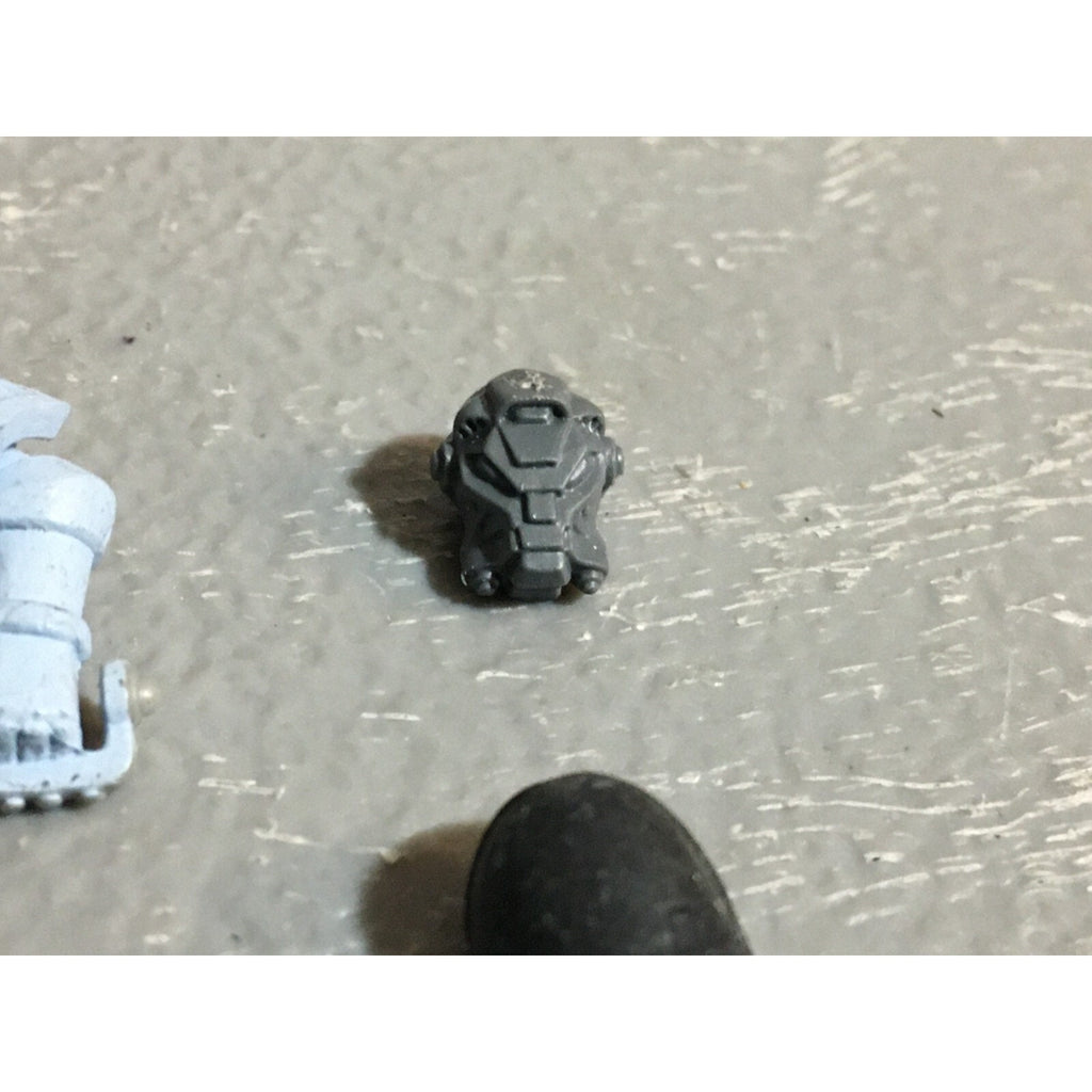 A22989 WARHAMMER 40K SPACE MARINES BITS LOT SWORDS FISTS POWER GW GAMES WORKSHOP