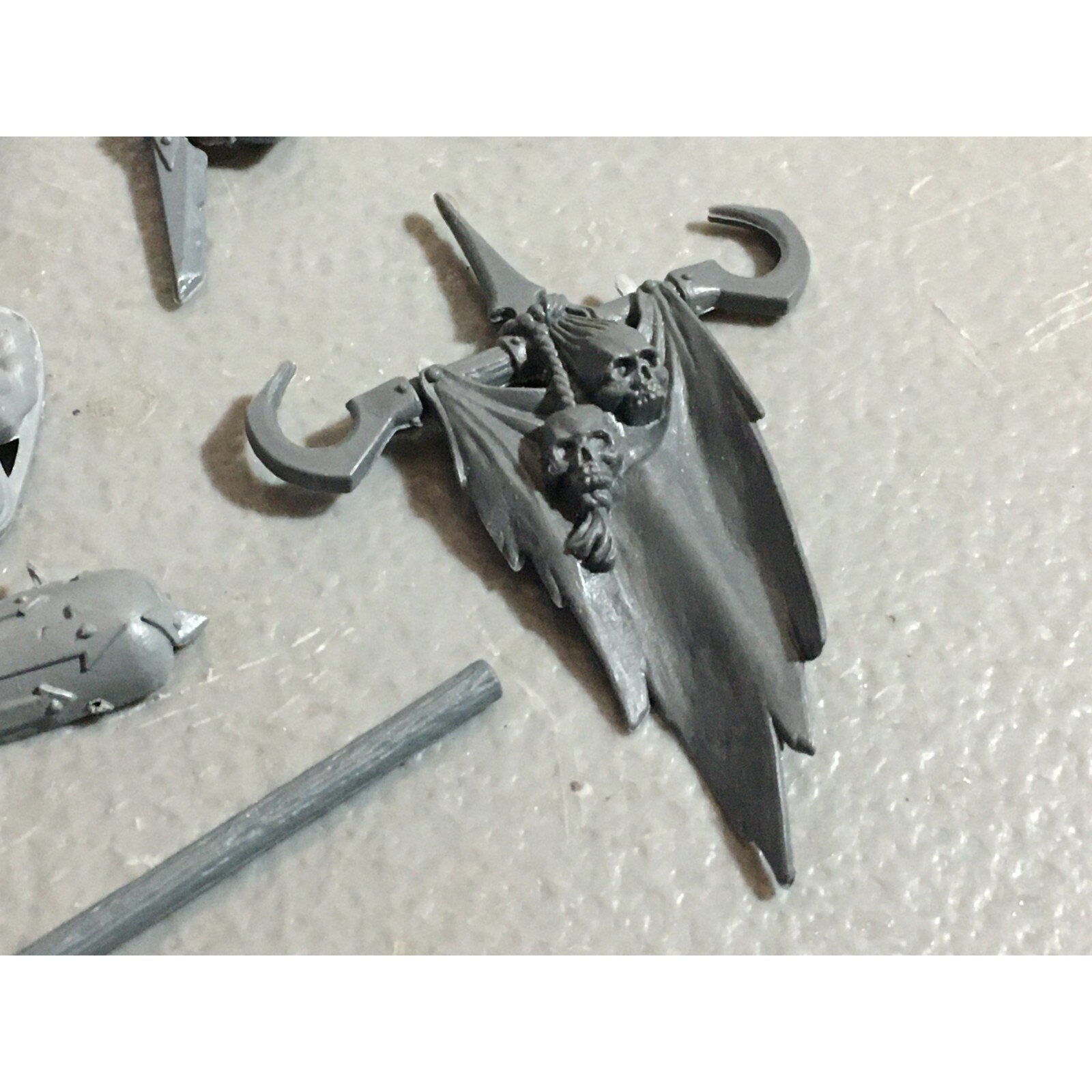 A22185 WARHAMMER FANTASY CHAOS MORTALS BITS LOT MIXED MARAUDER COMMAND & ARMS GW