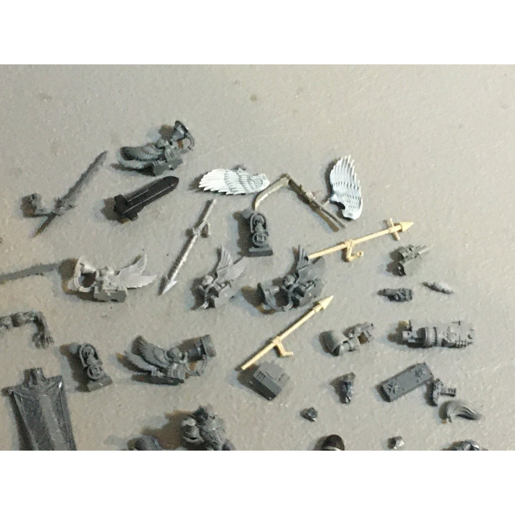 A32586 WARHAMMER 40K FANTASY RANDOM BITS LOT BLOOD ANGELS DAEMON UNDEAD GW