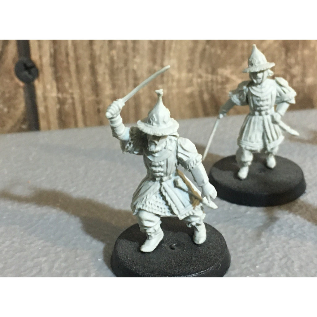 A30401 LOTR LORD RINGS GAMES WORKSHOP LAKE-TOWN GUARD 5 PK MISS 1 ARM FINECAST