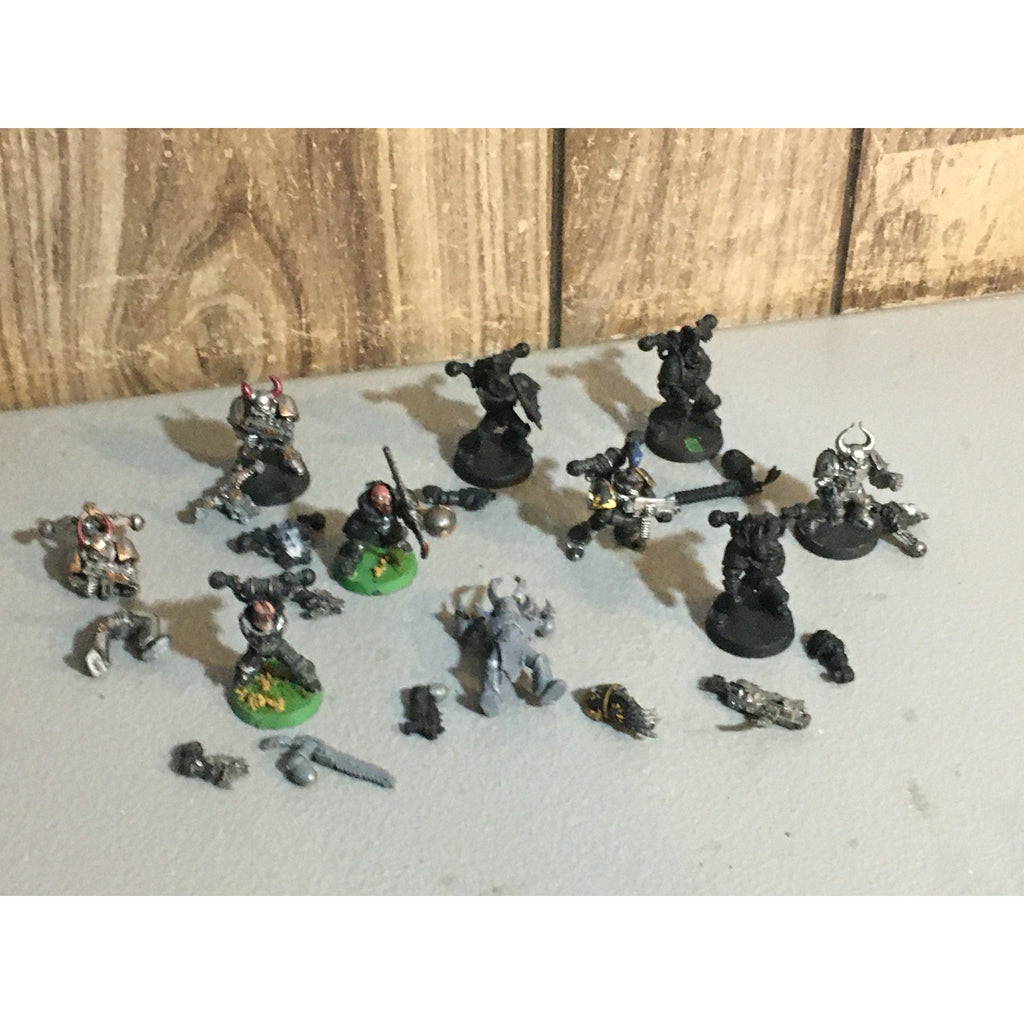 A29237 WARHAMMER 40K CHAOS SPACE MARINES LEGIONARIES 10 PK MISS 4 SHOULDER PADS
