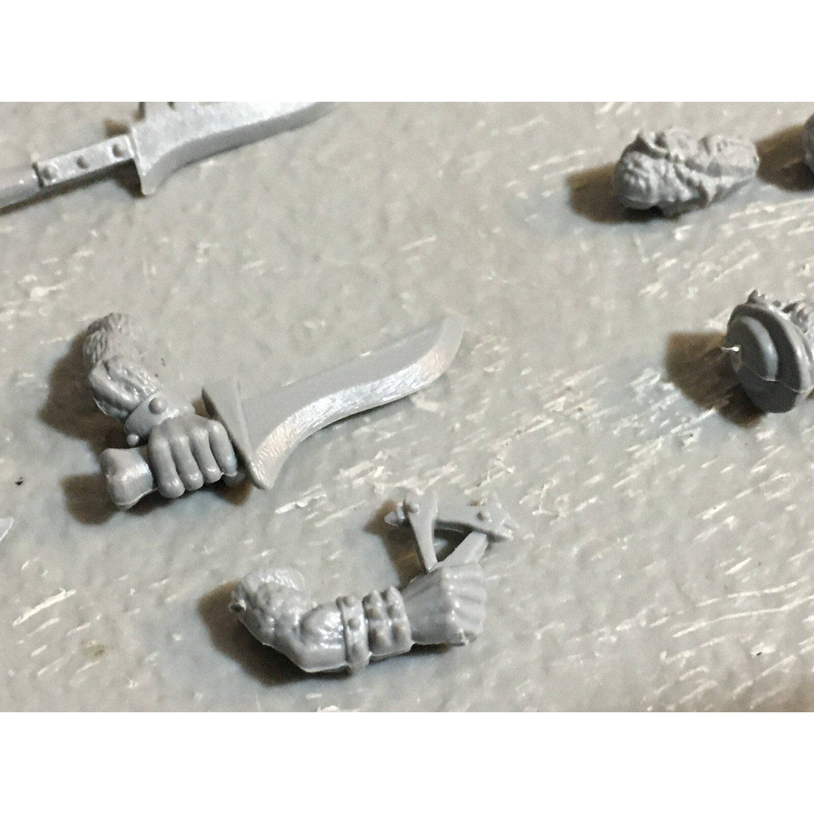 A23448 WARHAMMER FANTASY SKAVEN BITS LOT MIXED CLANRAT PLAGUE MONK RUNNER GW