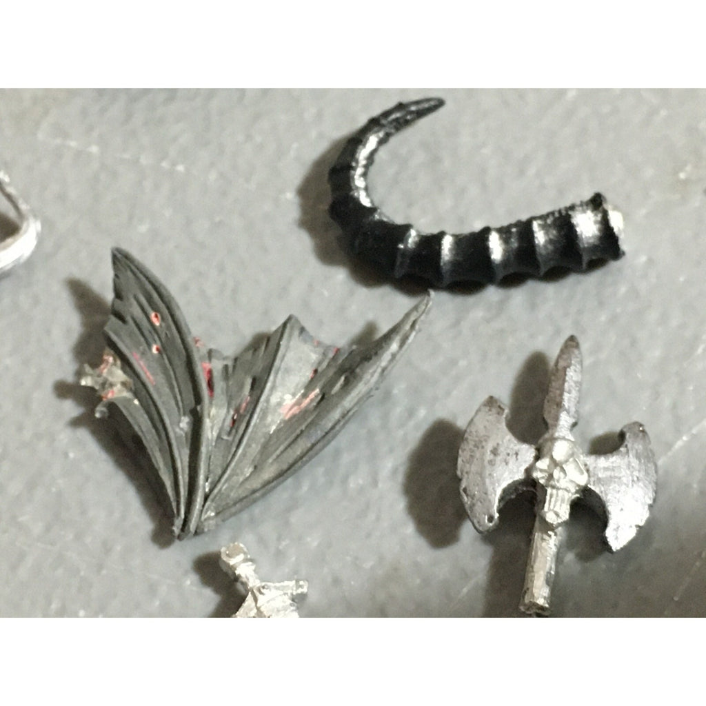 A22409 WARHAMMER FANTASY MIXED METAL BITS LOT HORNS WINGS GAMES WORKSHOP GW