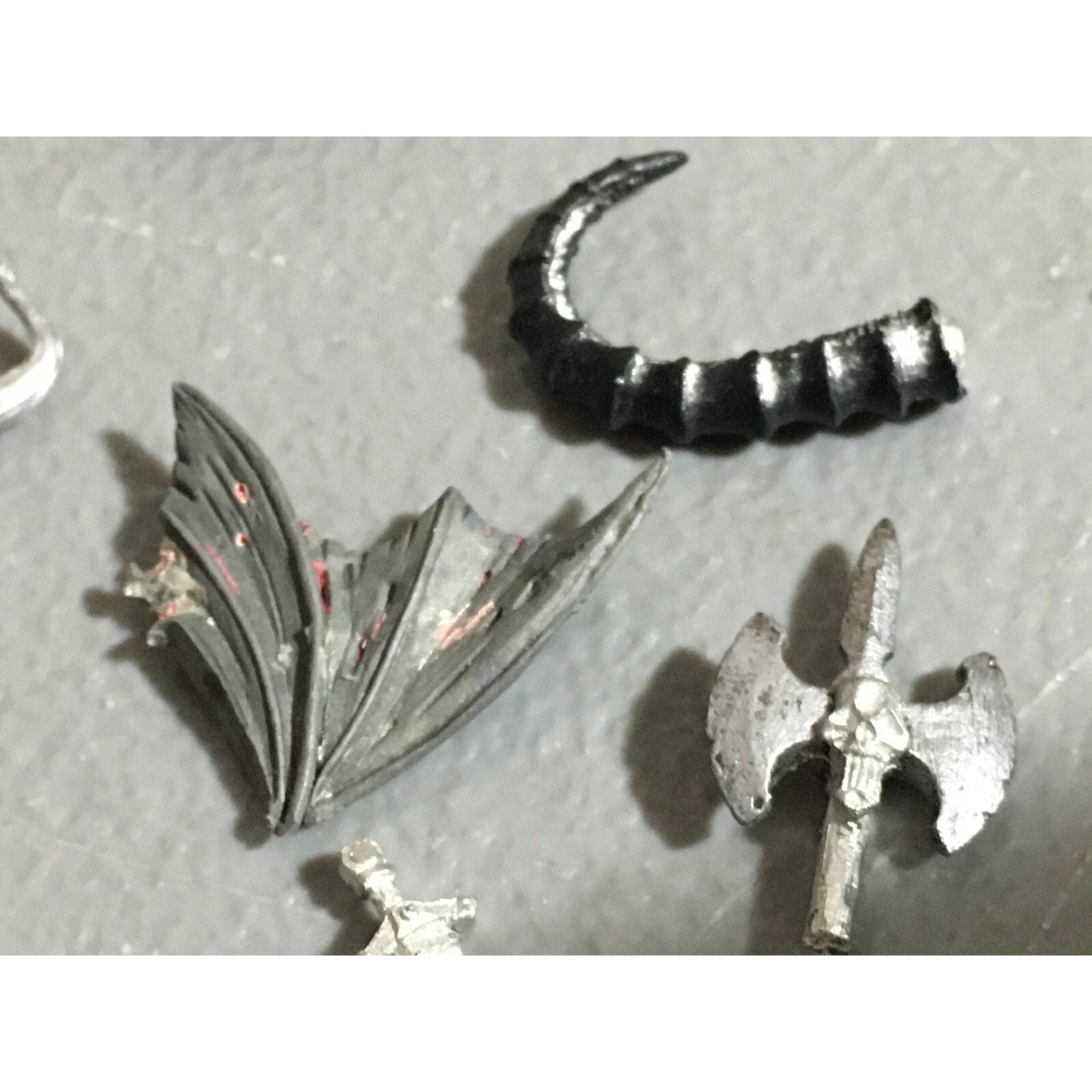 A22409 WARHAMMER FANTASY MIXED METAL BITS LOT HORNS WINGS GAMES WORKSHOP GW