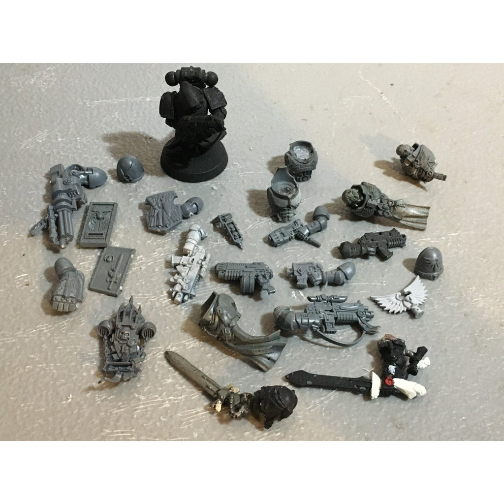 A20115 WARHAMMER 40K SPACE MARINES DARK BLOOD ANGELS BLACK TEMPLARS BITS LOT