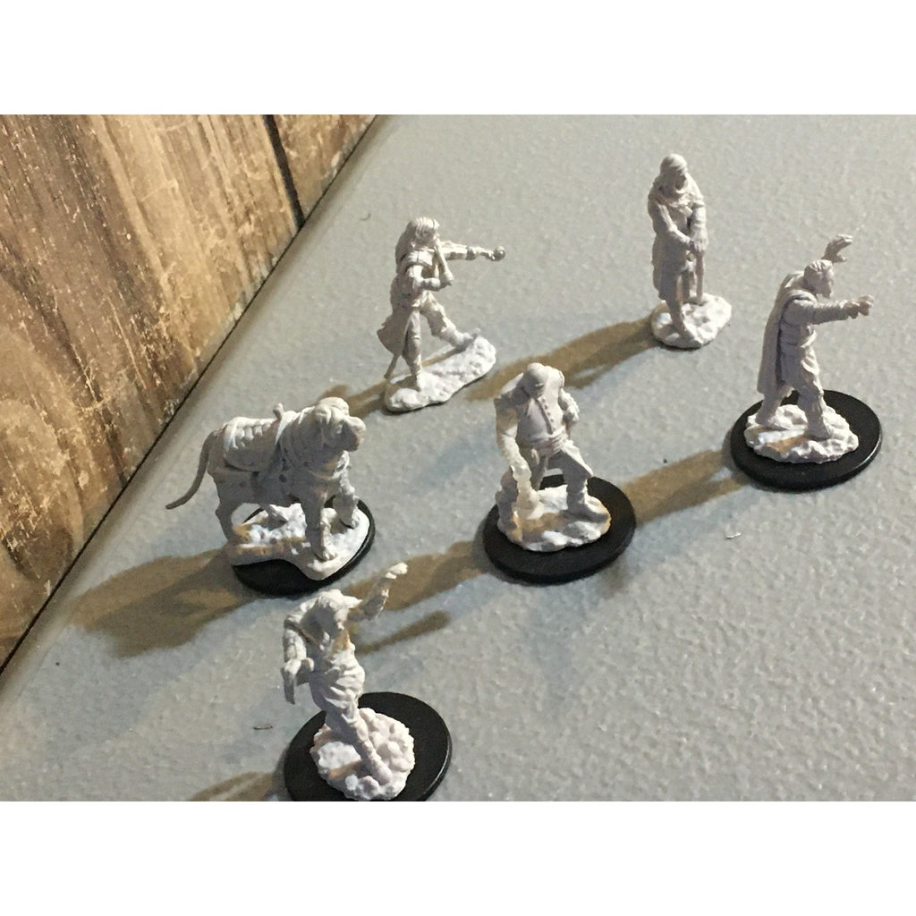 A30067 WIZARDS MINIATURES D&D DUNGEONS & DRAGONS MIXED CIVILANS TOWNSFOLK