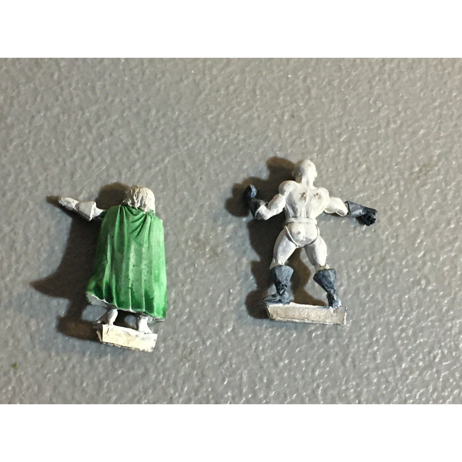 A32083 UNKNOWN METAL SUPERHERO 2 PK MALE FEMALE TABLE TOP WAR GAMES RPG