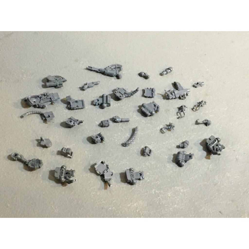 A29480 WARHAMMER 40K SPACE MARINES BITS LOT DEVASTATOR WEAPON BACKPACK GW