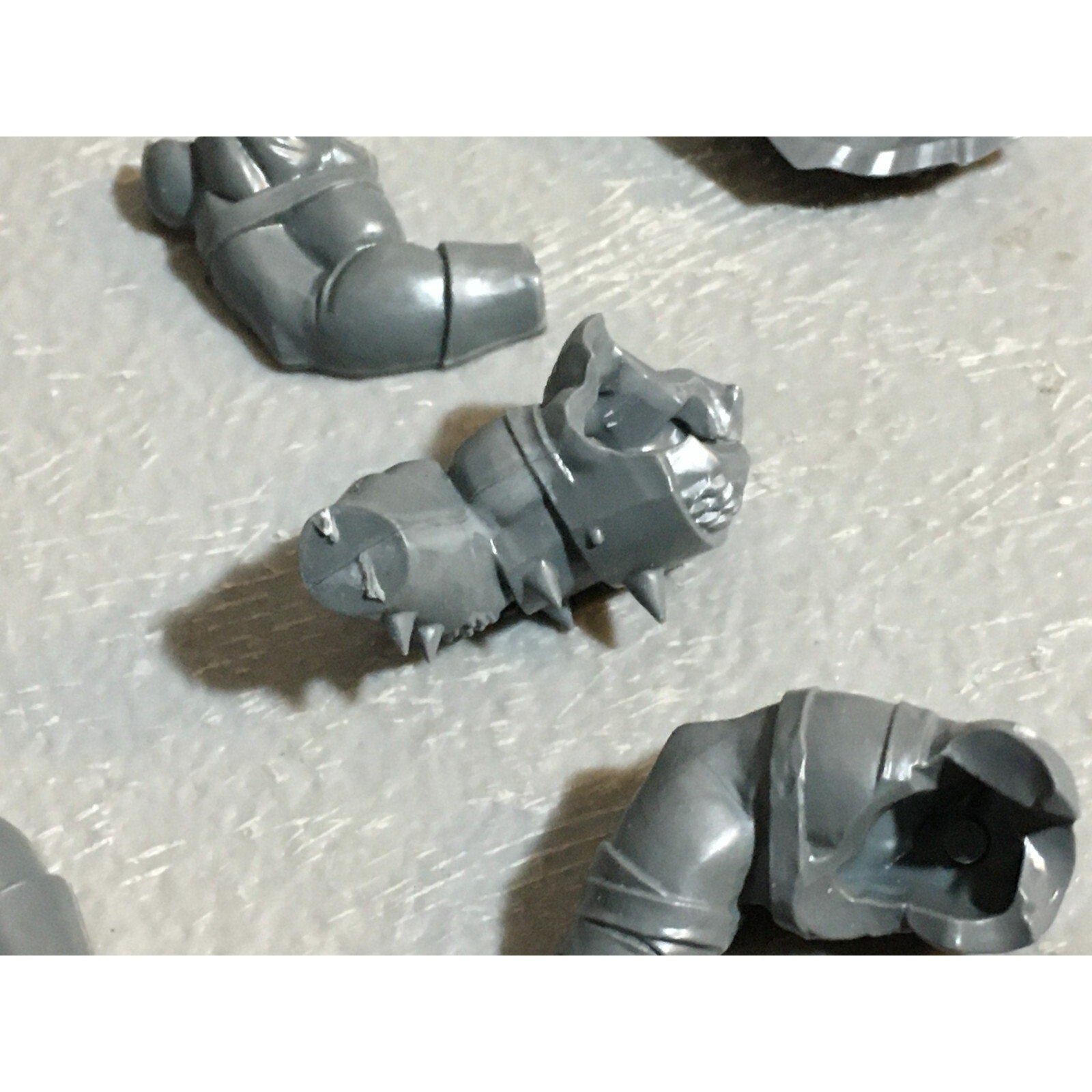 A23169 WARHAMMER FANTASY CHAOS BEASTMEN BITS LOT MINOTAUR ARMS GW GAMES WORKSHOP