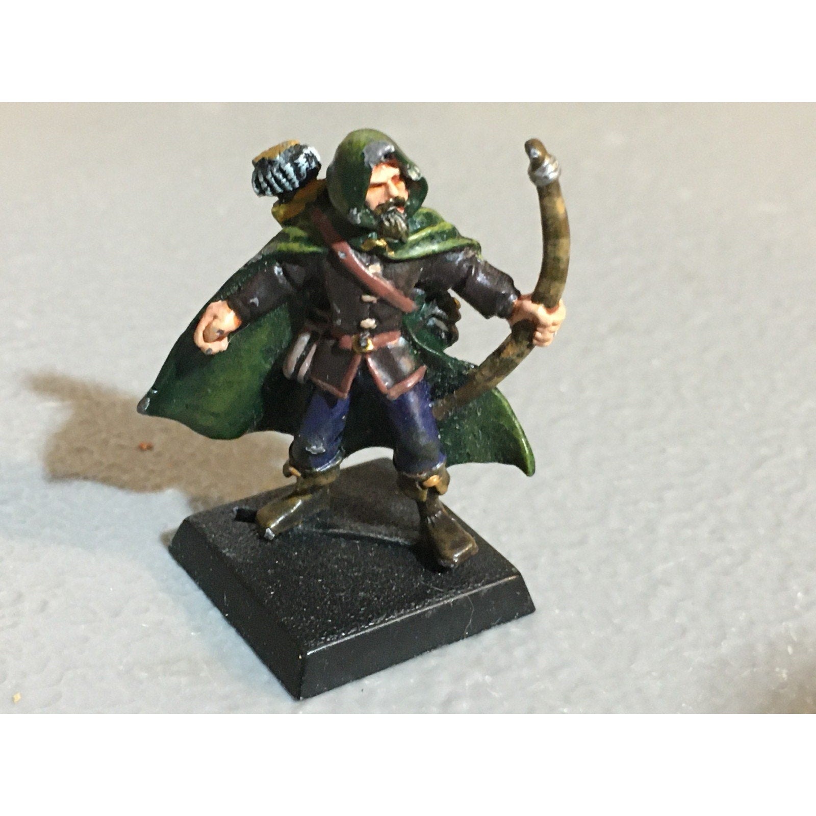 A24865 UNBRANDED METAL TABLETOP OLD OOP D&D FANTASY WARRIOR ARCHER MINIATURES