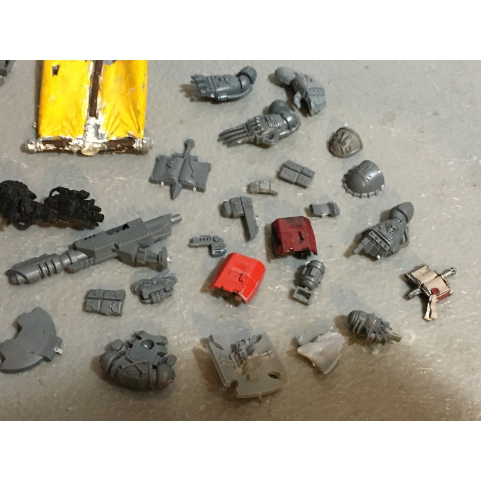 A20134 WARHAMMER 40K SPACE MARINES BITS LOT CHAPTERS BLOOD ANGELS GREY KNIGHTS