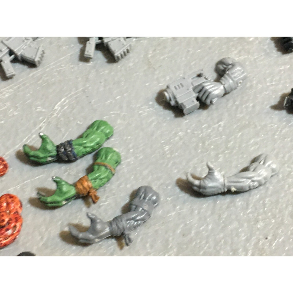A23012 WARHAMMER 40K SPACE ORKS BITS LOT MIXED HEADS ARMS SHOOTAS GAMES WORKSHOP