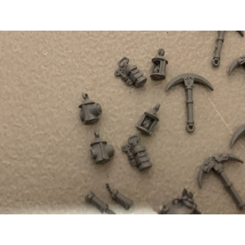 A16701 WARHAMMER AOS FANTASY DWARFS DWARVES MINERS & BITS LOT